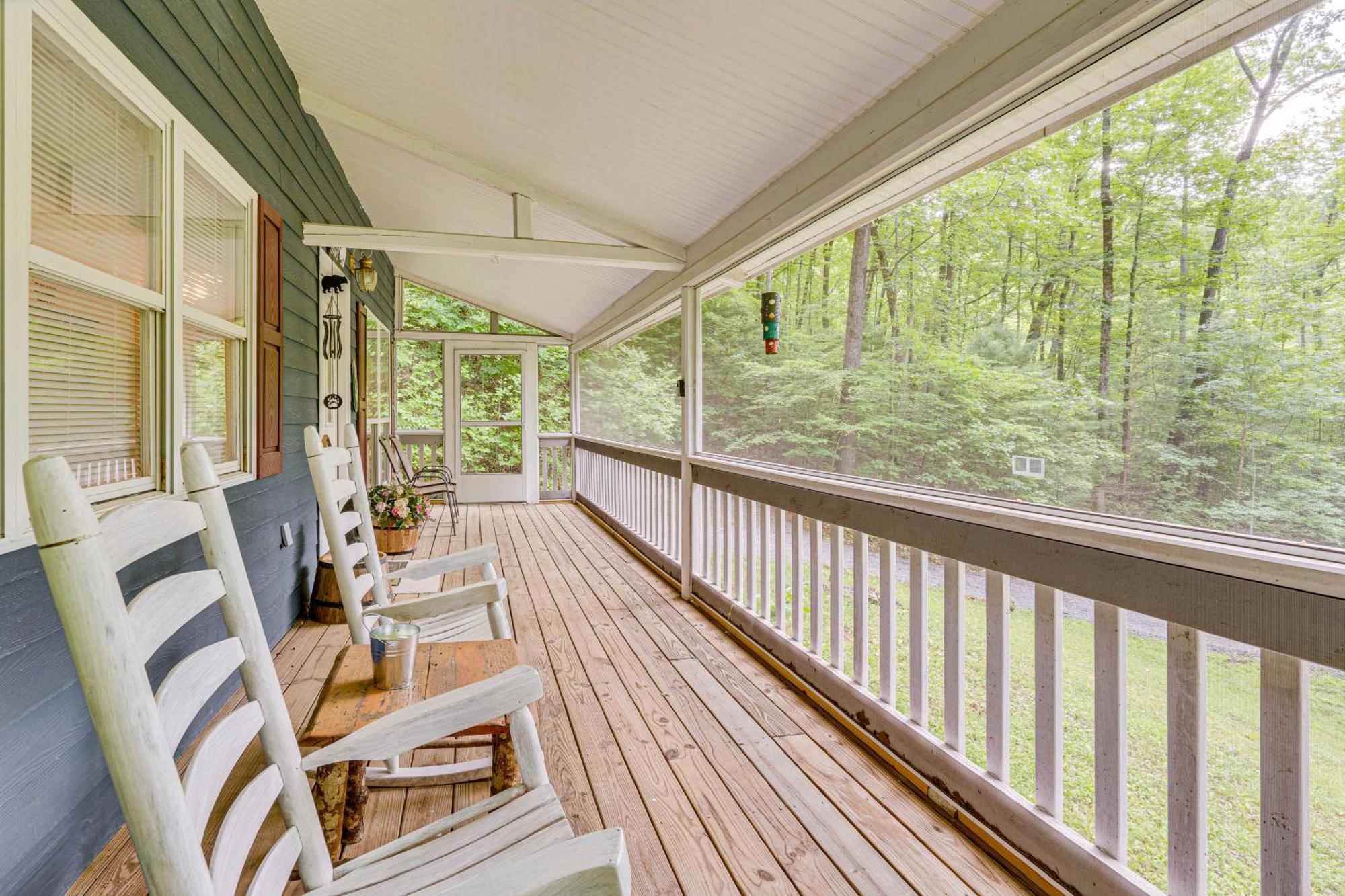 Secluded Cabin With Porch - 7 Miles To Lake Chatuge! Hayesville Exterior foto