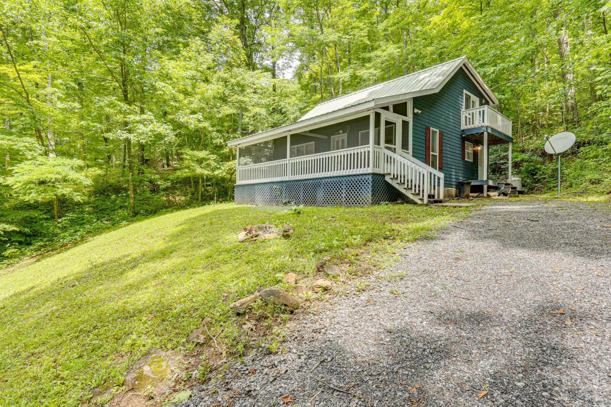 Secluded Cabin With Porch - 7 Miles To Lake Chatuge! Hayesville Exterior foto